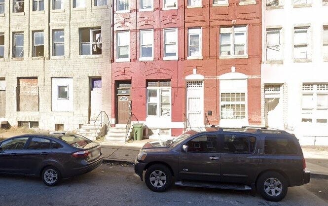 Rowhome rental in Franklin Square, Baltimore, MD — 3 bed 1.5 bath